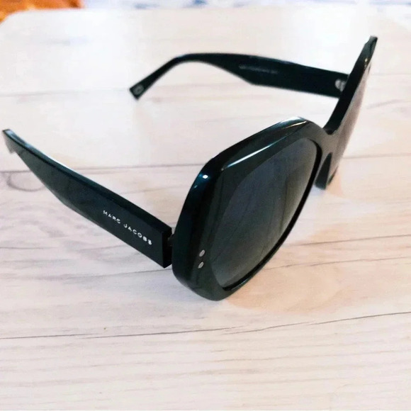 Marc‎ Jacobs oversized sunglasses main image 3